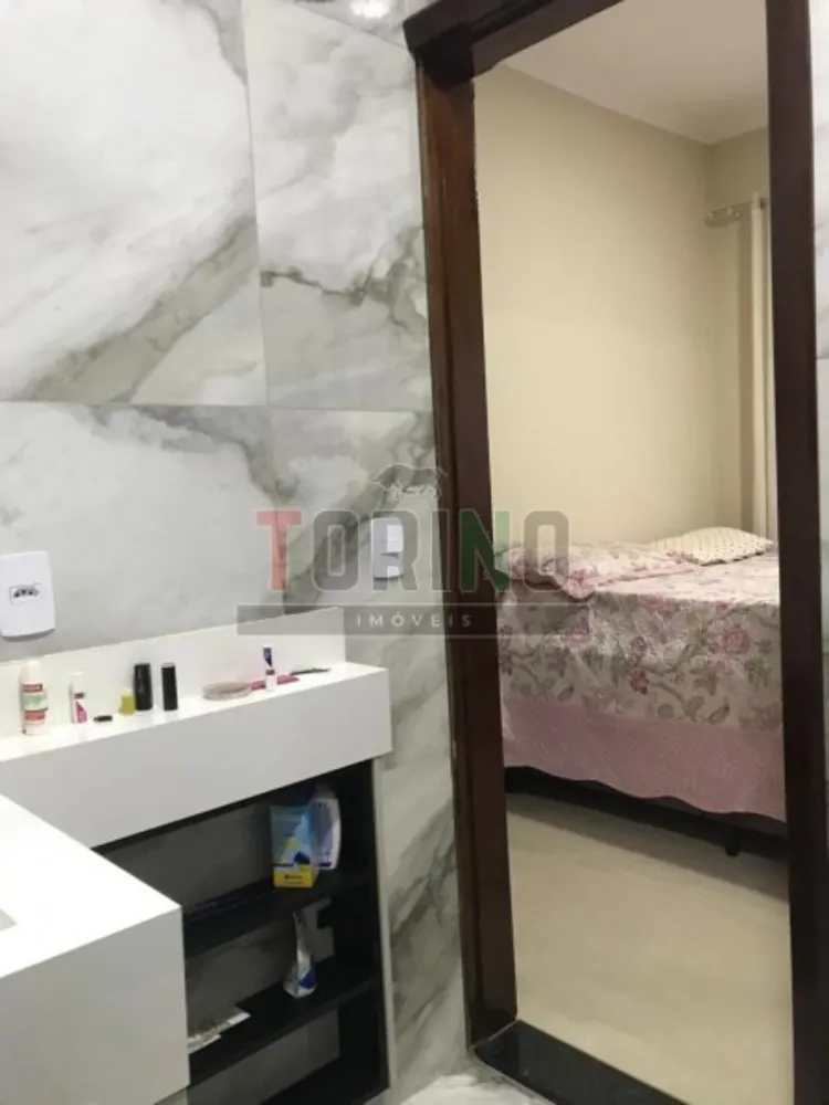 Casa, 3 quartos, 253 m² - Foto 4