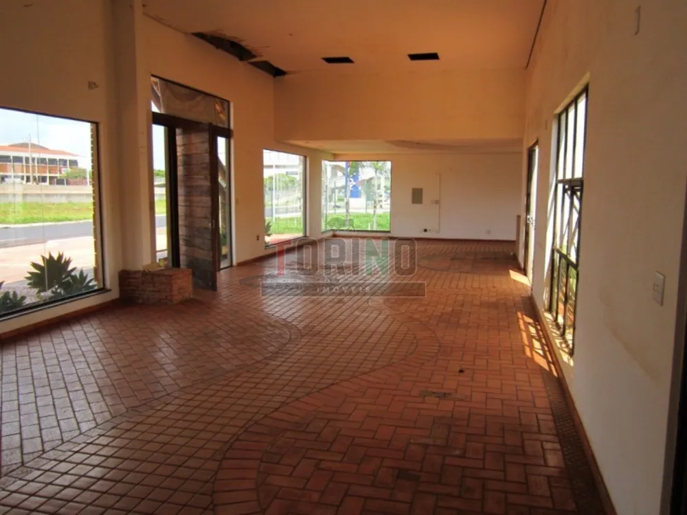 Loja-Salão, 2760 m² - Foto 1