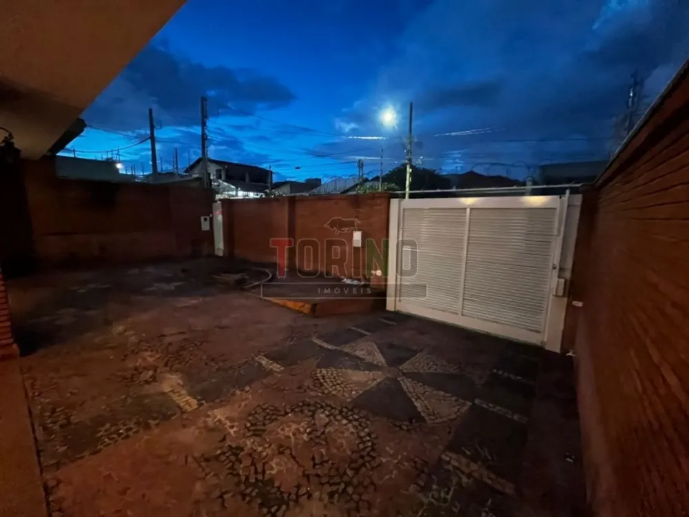 Casa, 4 quartos, 384 m² - Foto 1
