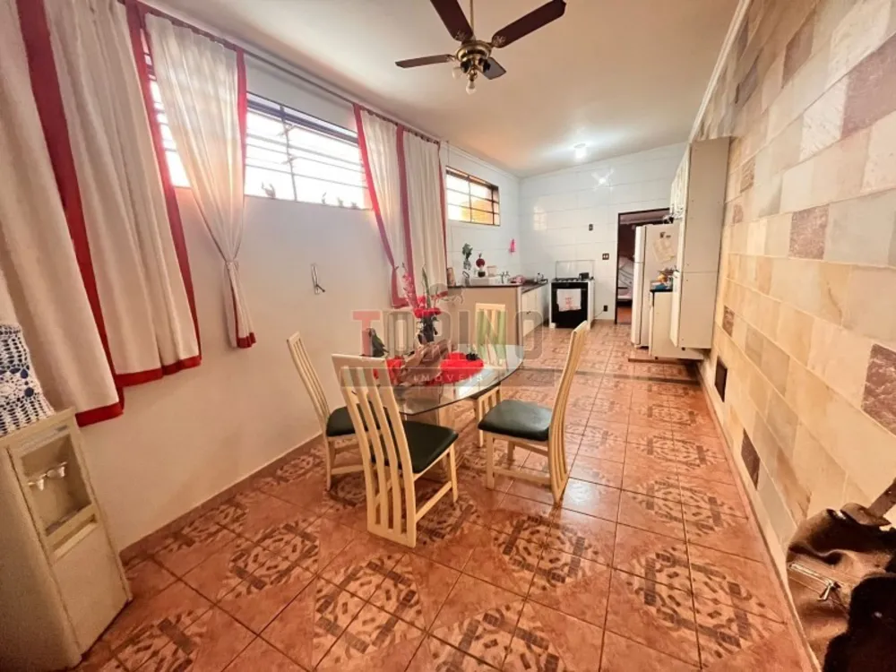 Casa, 3 quartos, 229 m² - Foto 9