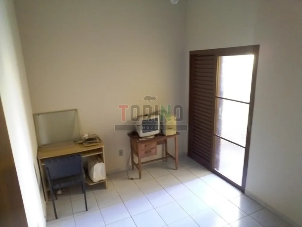 Casa, 3 quartos, 207 m² - Foto 3