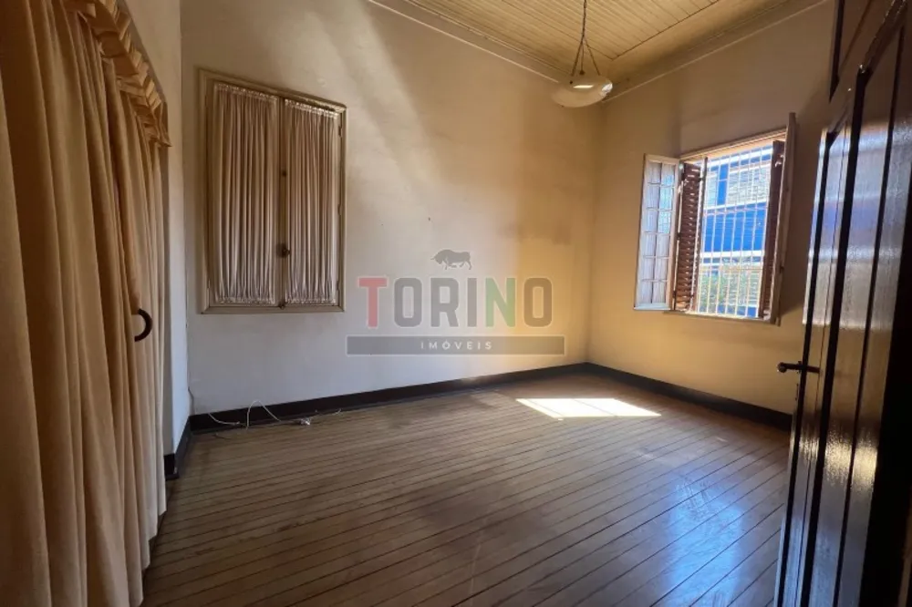 Casa, 4 quartos, 302 m² - Foto 4