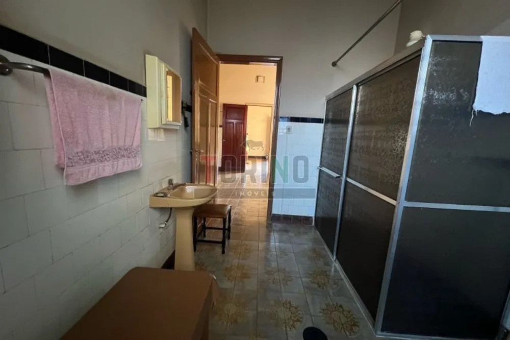 Casa, 4 quartos, 302 m² - Foto 4