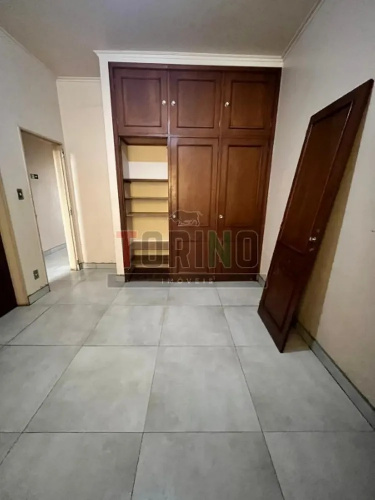Casa, 4 quartos, 270 m² - Foto 4
