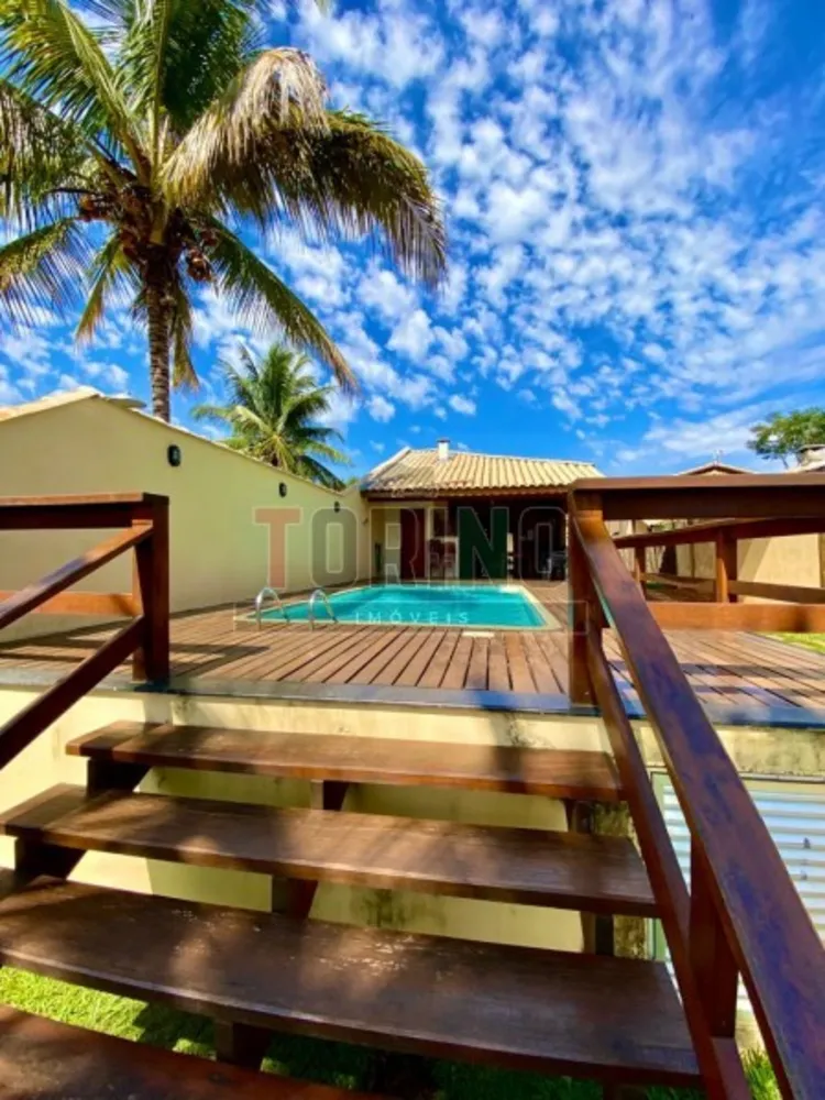 Casa, 6 quartos, 220 m² - Foto 1