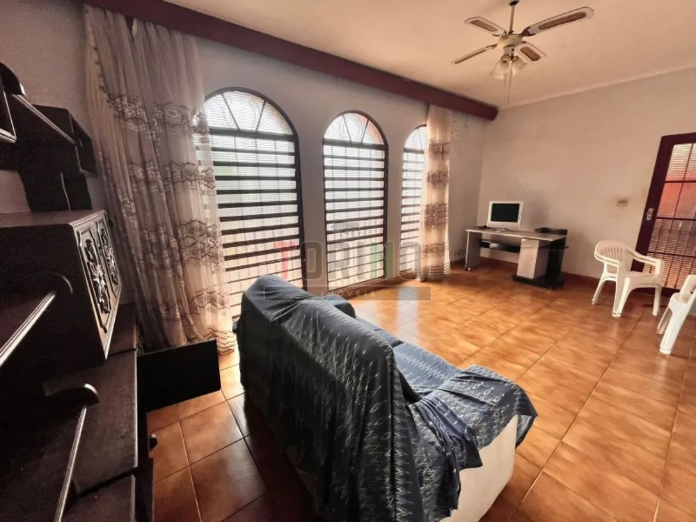 Casa, 5 quartos, 253 m² - Foto 1