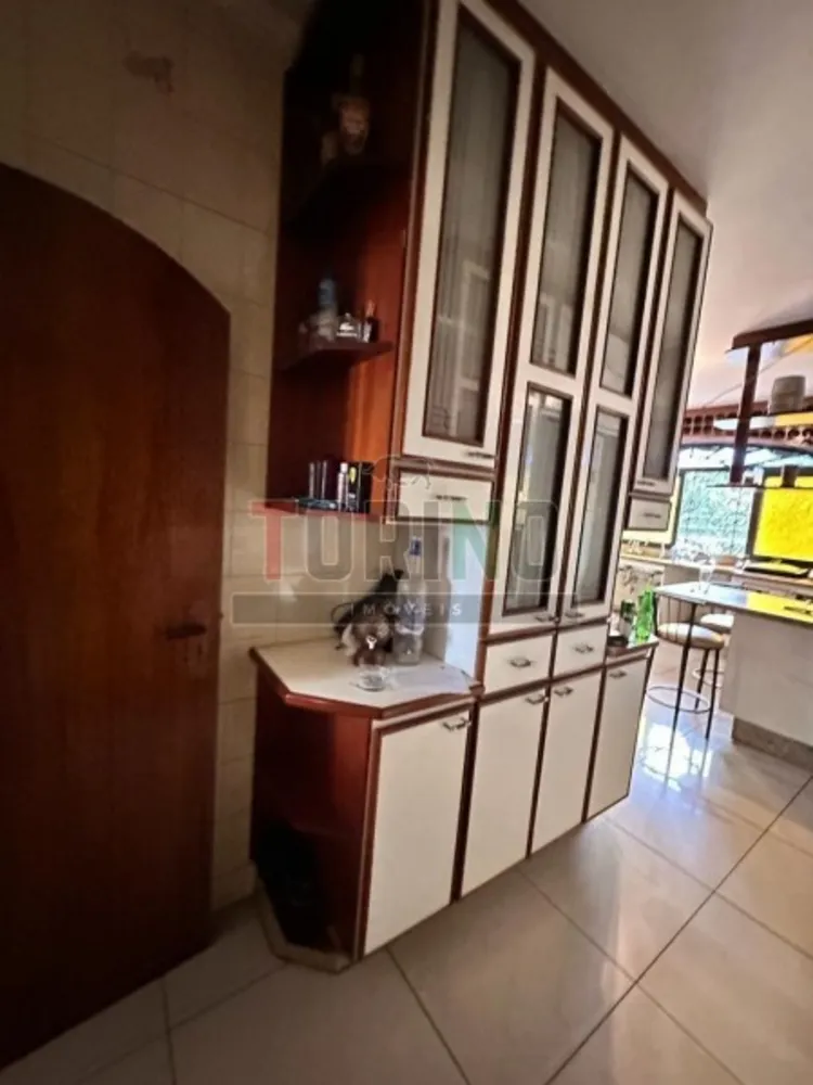 Casa, 6 quartos, 1705 m² - Foto 10