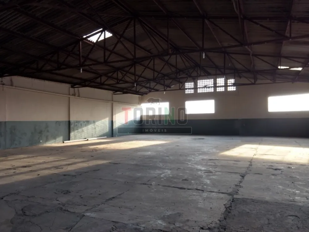 Depósito-Galpão, 1060 m² - Foto 1