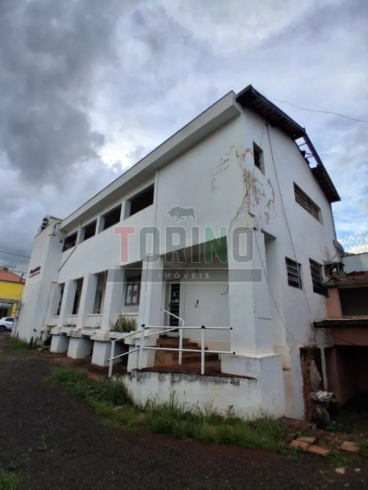 Casa, 5 quartos, 380 m² - Foto 1