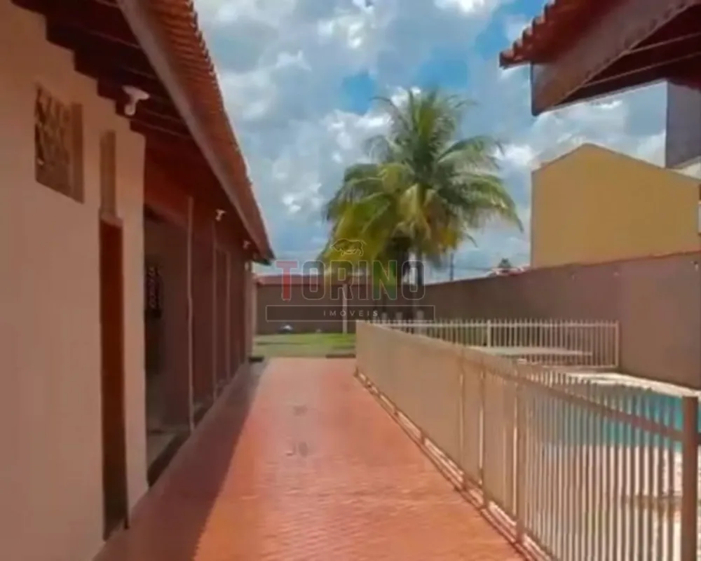 Chácara, 4 quartos, 1559 m² - Foto 2