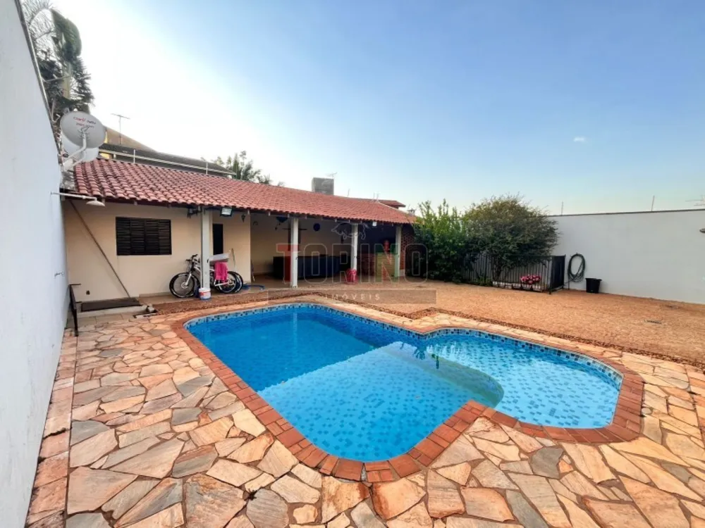 Casa, 3 quartos, 282 m² - Foto 2