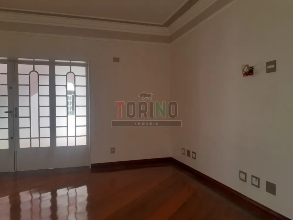 Casa, 5 quartos, 706 m² - Foto 2
