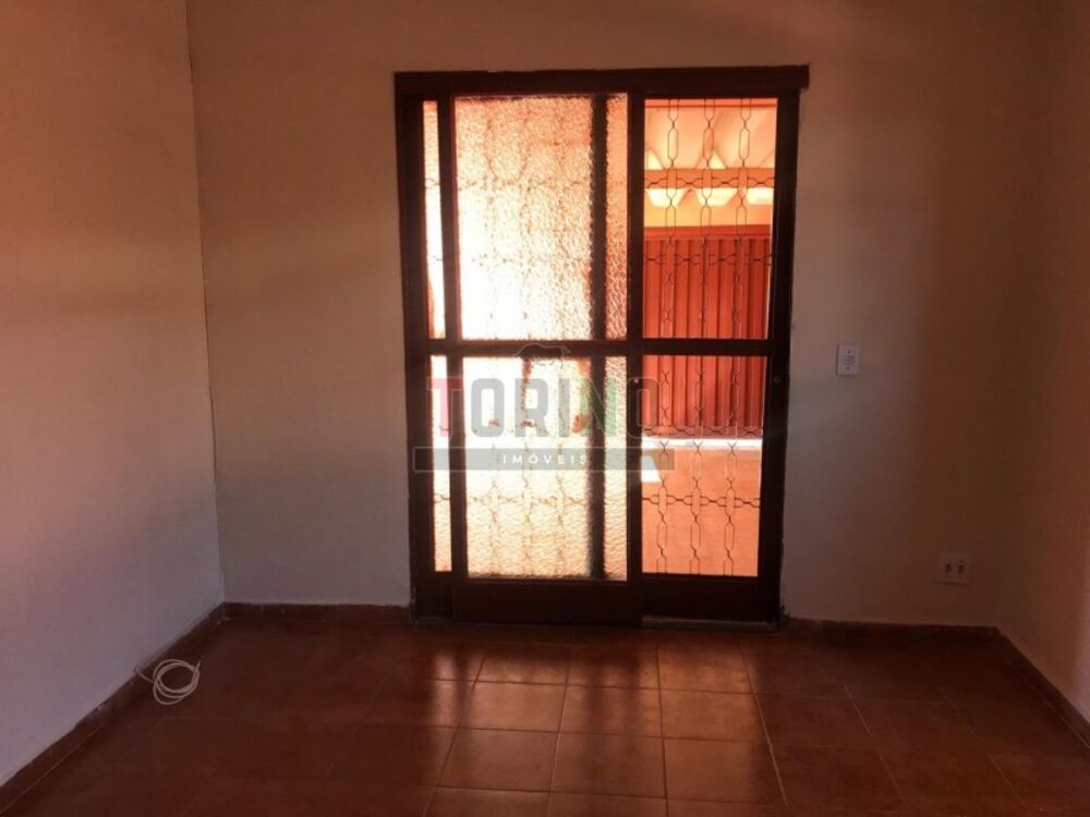 Casa, 3 quartos, 200 m² - Foto 2