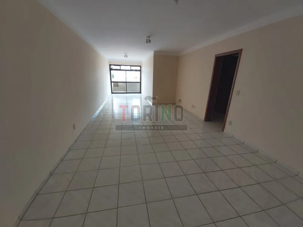 Apartamento, 3 quartos, 131 m² - Foto 1
