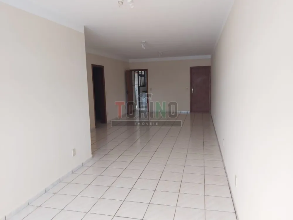 Apartamento, 3 quartos, 131 m² - Foto 2