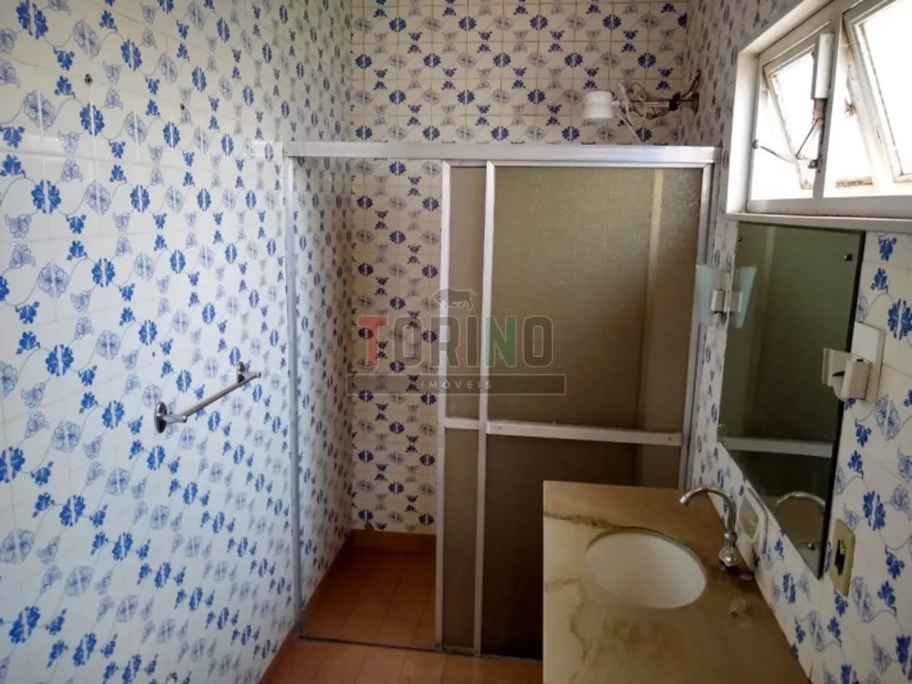 Casa à venda com 4 quartos, 165m² - Foto 1