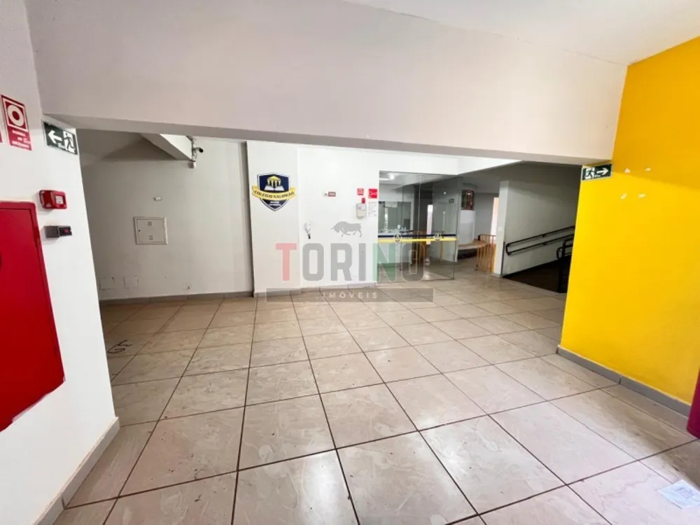 Prédio Inteiro, 1700 m² - Foto 1