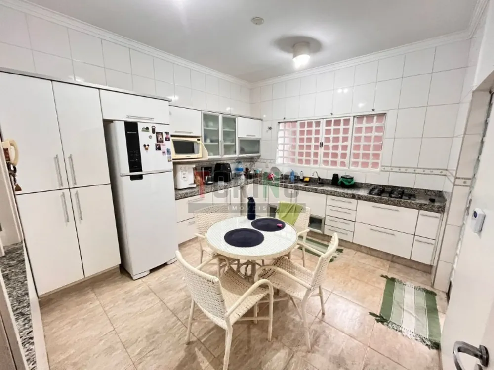 Casa, 3 quartos, 254 m² - Foto 5