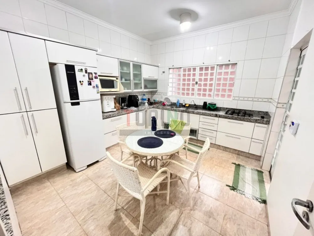 Casa, 3 quartos, 254 m² - Foto 3