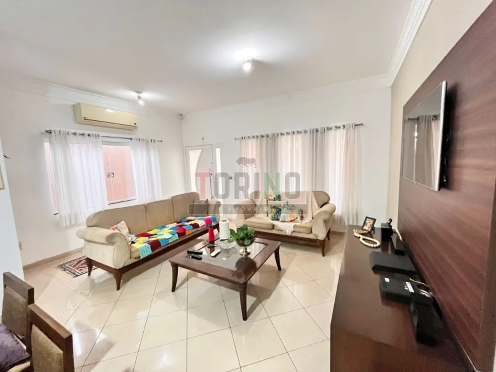Casa, 3 quartos, 254 m² - Foto 2
