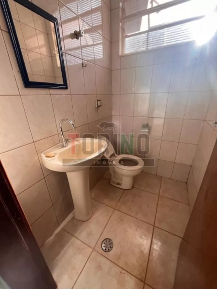 Prédio Inteiro para alugar com 4 quartos, 235m² - Foto 10