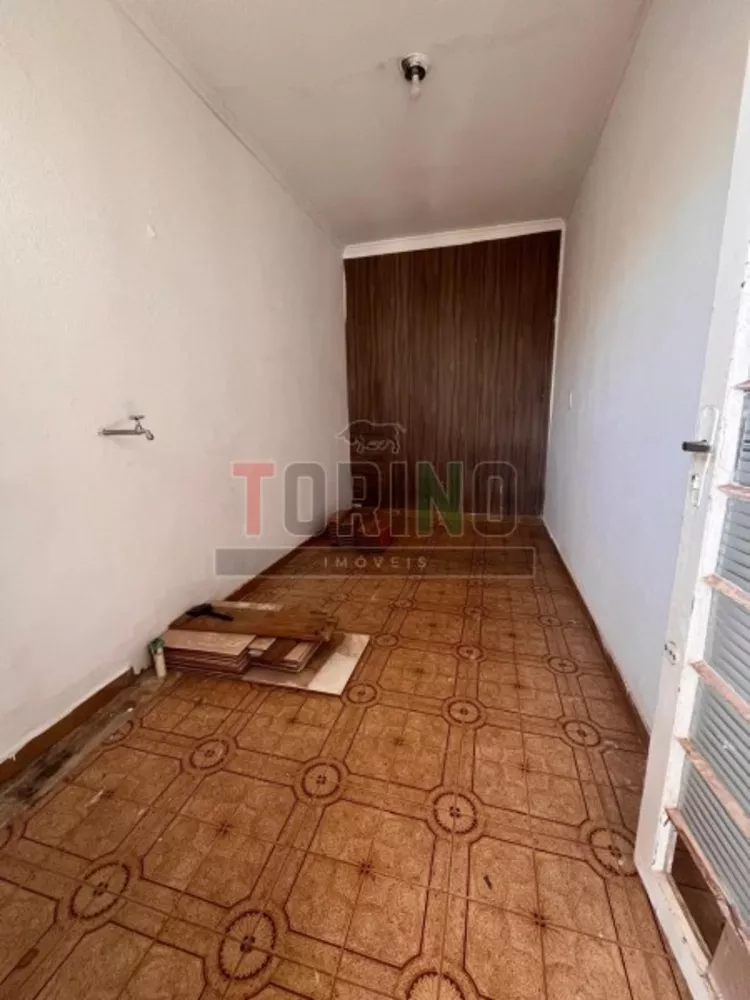 Prédio Inteiro para alugar com 4 quartos, 235m² - Foto 11