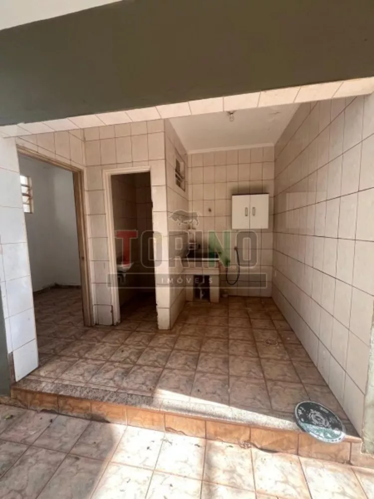 Prédio Inteiro para alugar com 4 quartos, 235m² - Foto 16