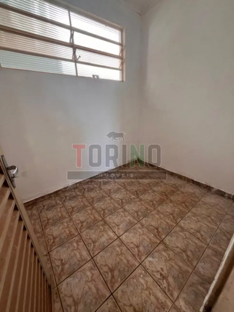 Prédio Inteiro para alugar com 4 quartos, 235m² - Foto 12