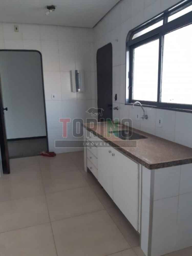 Apartamento, 3 quartos, 117 m² - Foto 2