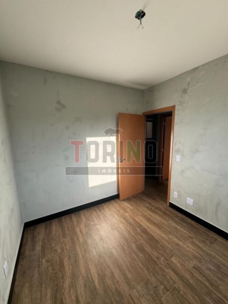 Apartamento à venda com 2 quartos, 44m² - Foto 4