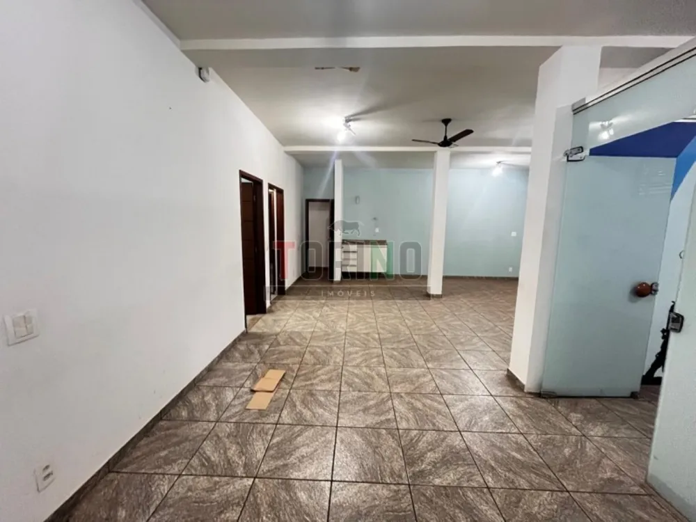Prédio Inteiro, 87 m² - Foto 2