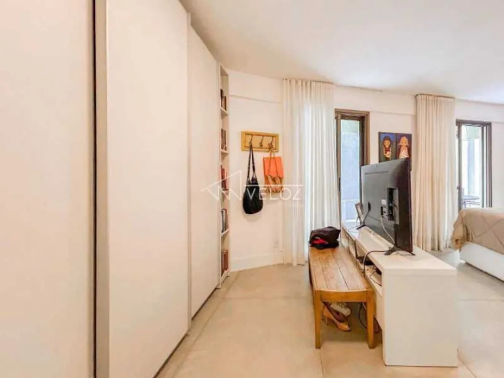 Apartamento, 3 quartos, 228 m² - Foto 1
