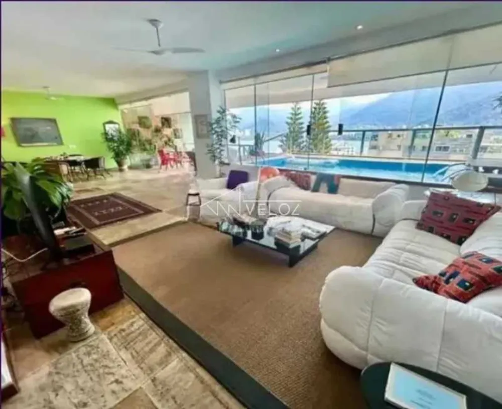 Cobertura, 3 quartos, 240 m² - Foto 1