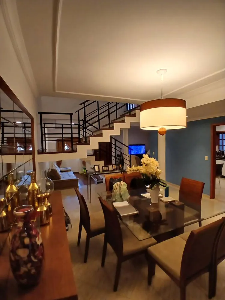 Sobrado, 4 quartos, 230 m² - Foto 1