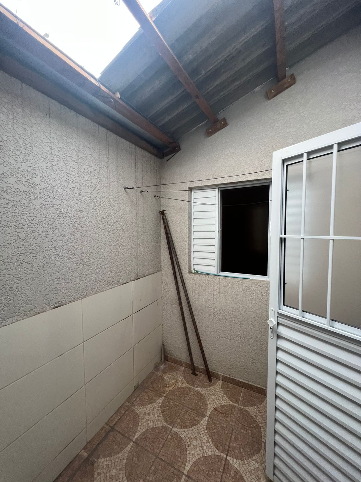 Casa à venda com 2 quartos, 80m² - Foto 11