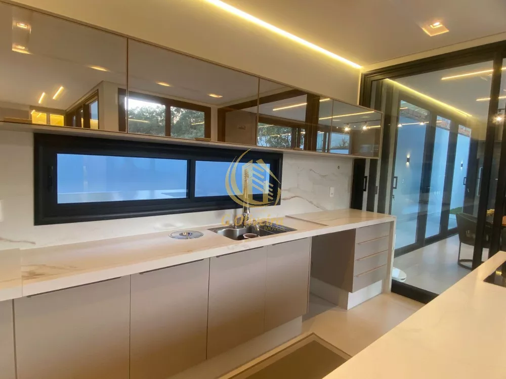 Sobrado, 4 quartos, 325 m² - Foto 2