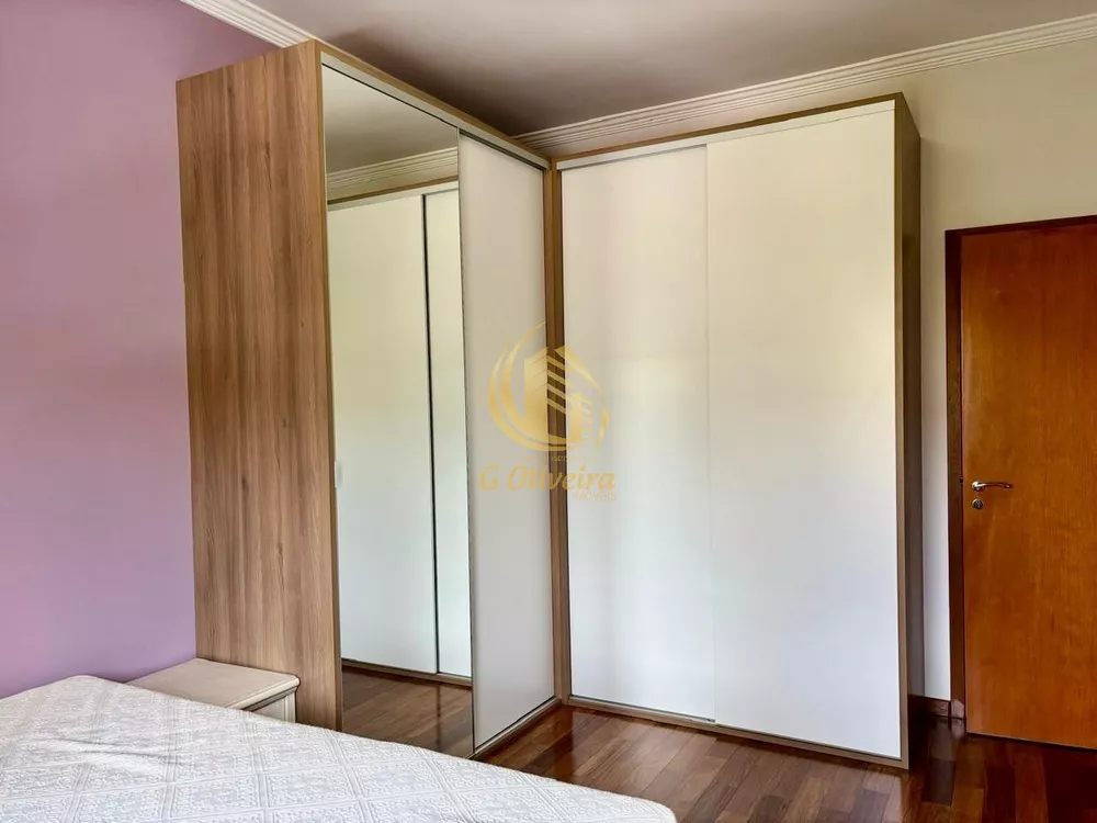 Sobrado, 3 quartos, 372 m² - Foto 1