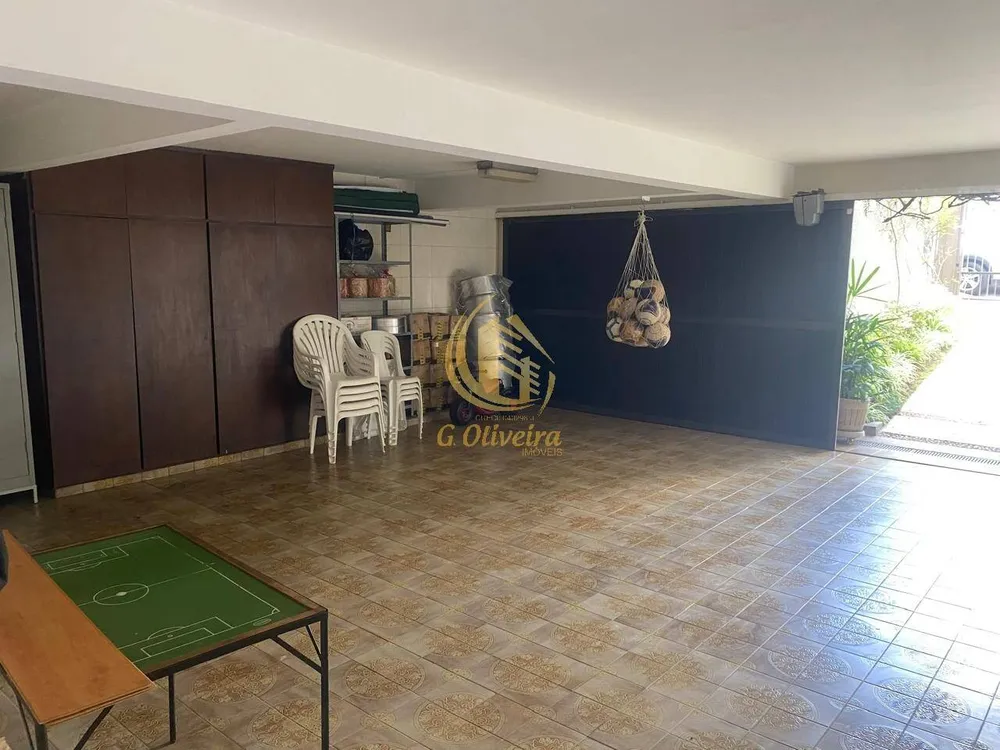 Casa, 4 quartos, 249 m² - Foto 1