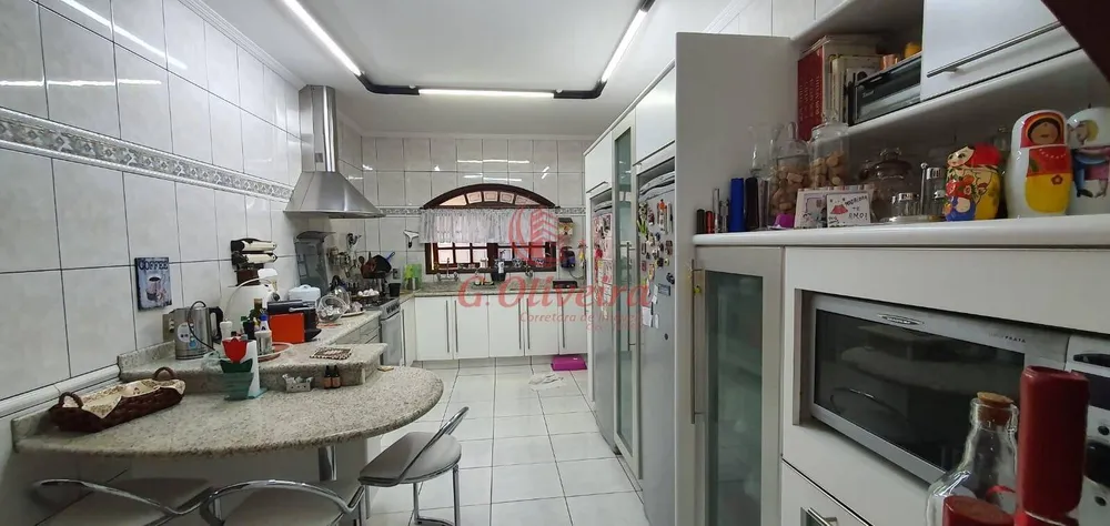 Casa, 3 quartos, 243 m² - Foto 2