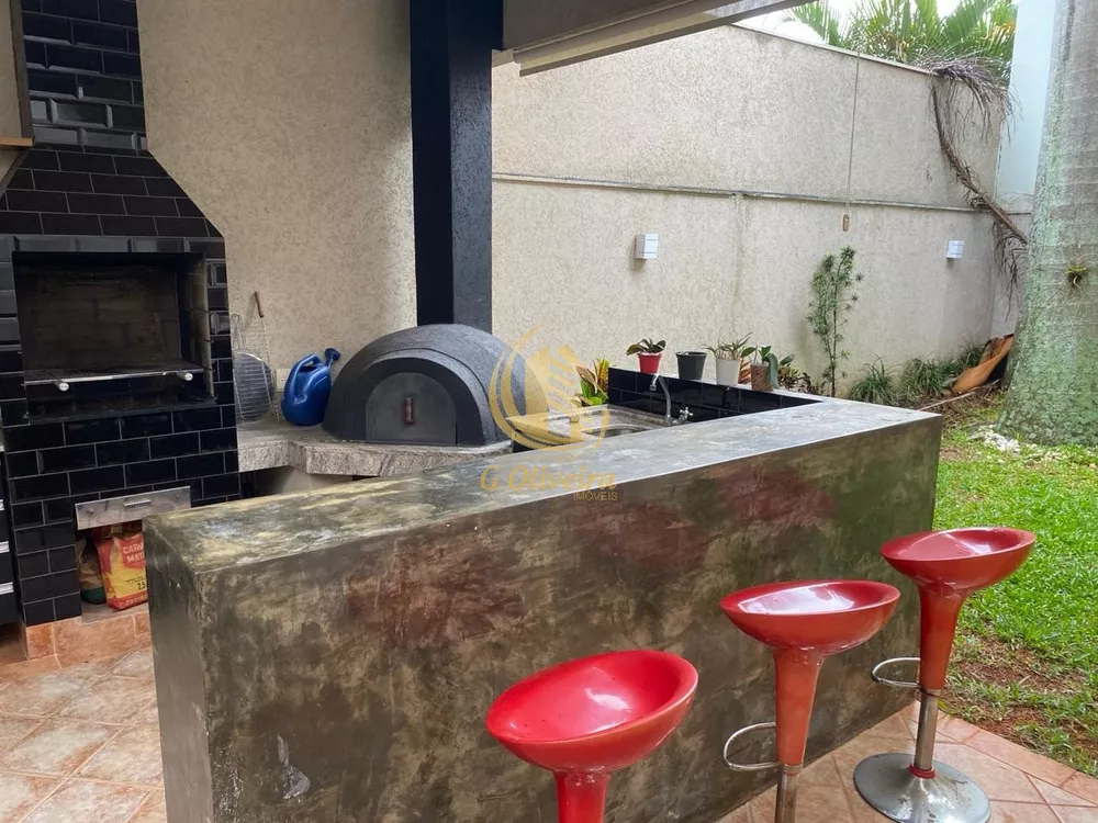 Casa, 3 quartos, 293 m² - Foto 1