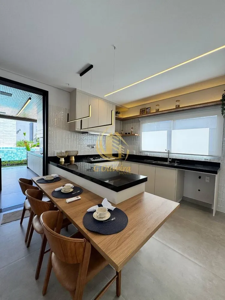 Sobrado, 4 quartos, 377 m² - Foto 9