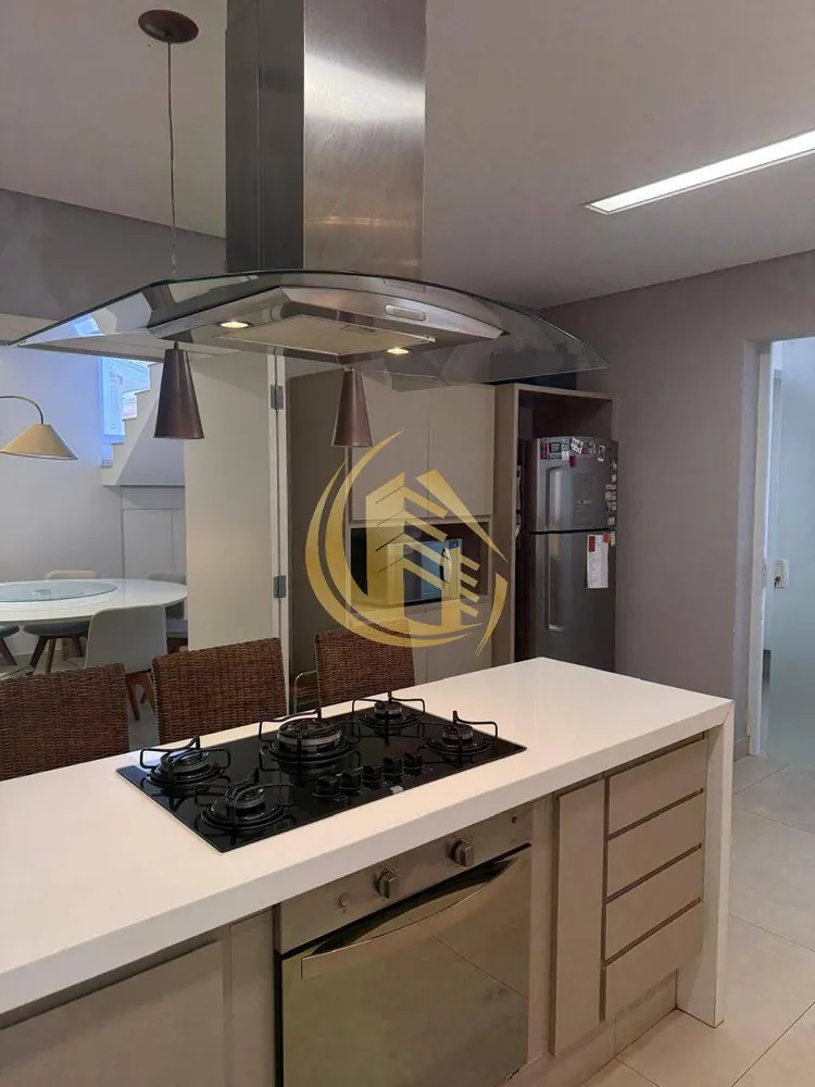 Casa, 3 quartos, 312 m² - Foto 1