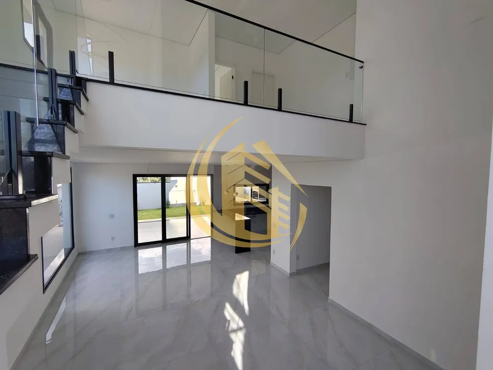 Sobrado, 3 quartos, 239 m² - Foto 1