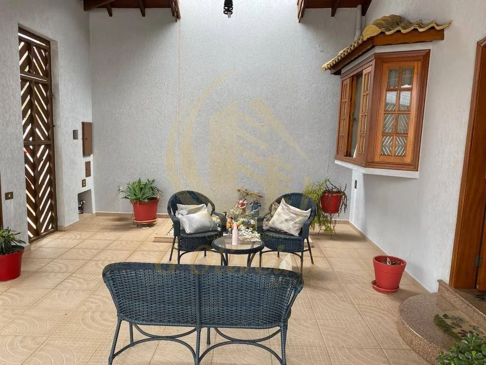Casa, 3 quartos, 295 m² - Foto 2