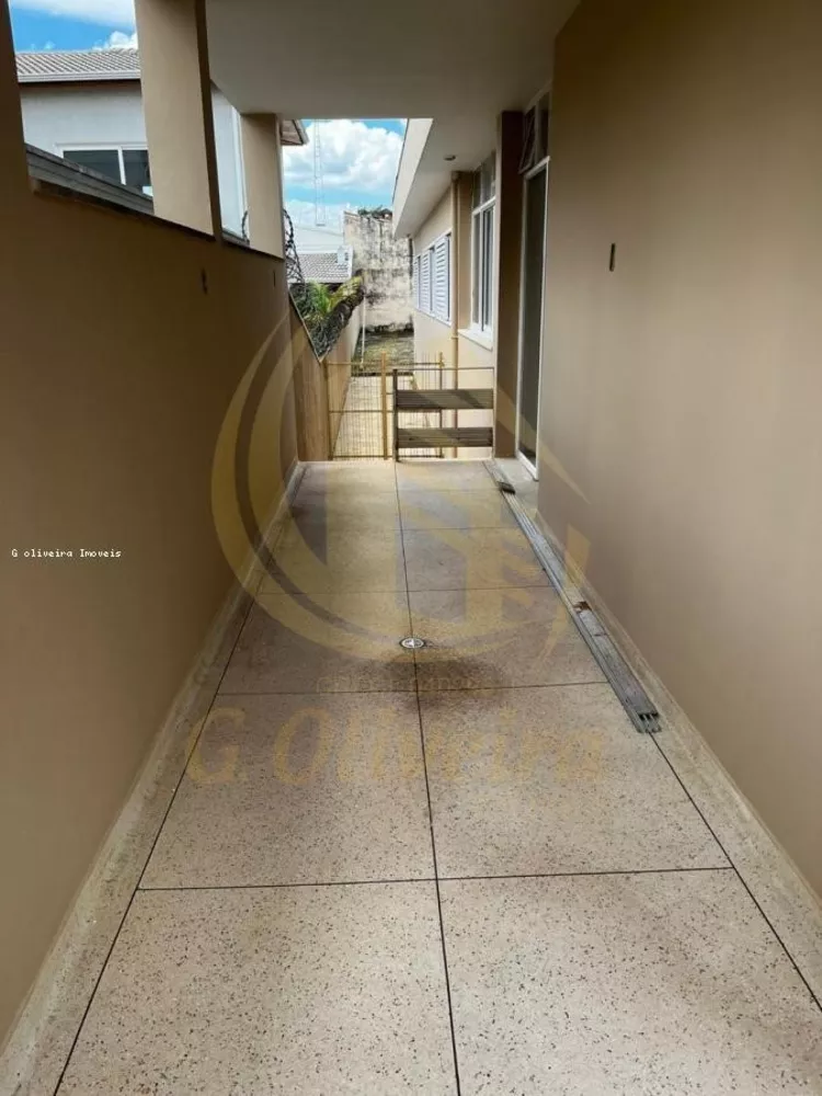 Casa, 4 quartos, 270 m² - Foto 1