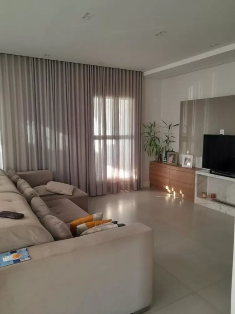 Sobrado, 3 quartos, 222 m² - Foto 1