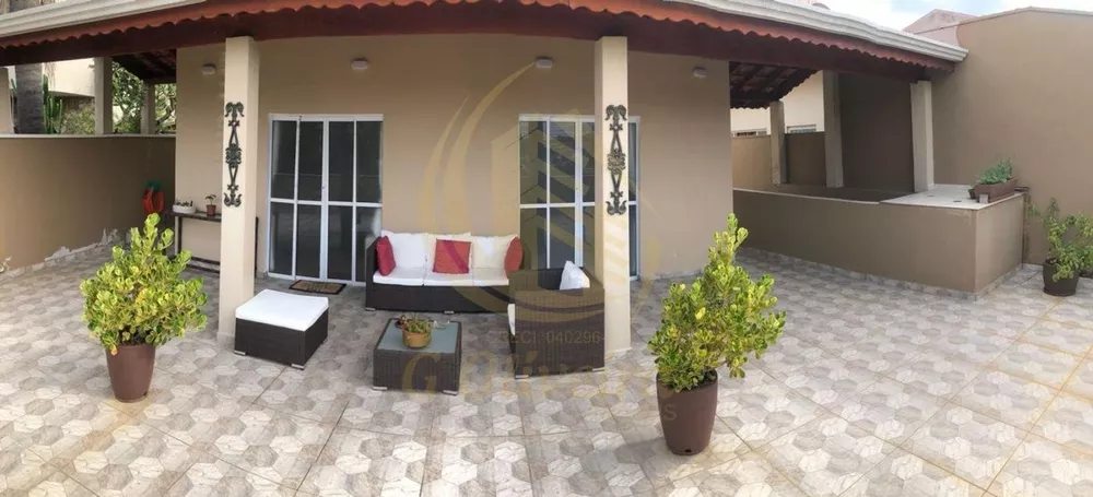 Casa, 2 quartos, 228 m² - Foto 1