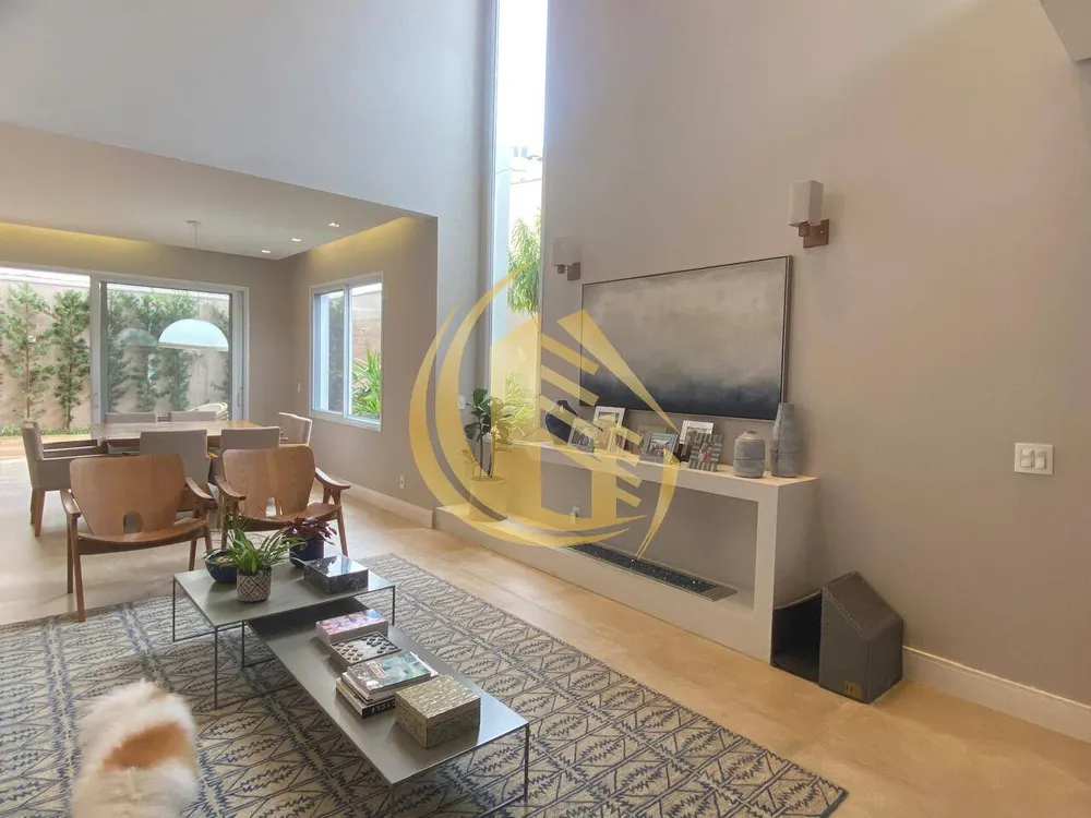 Sobrado, 3 quartos, 327 m² - Foto 1