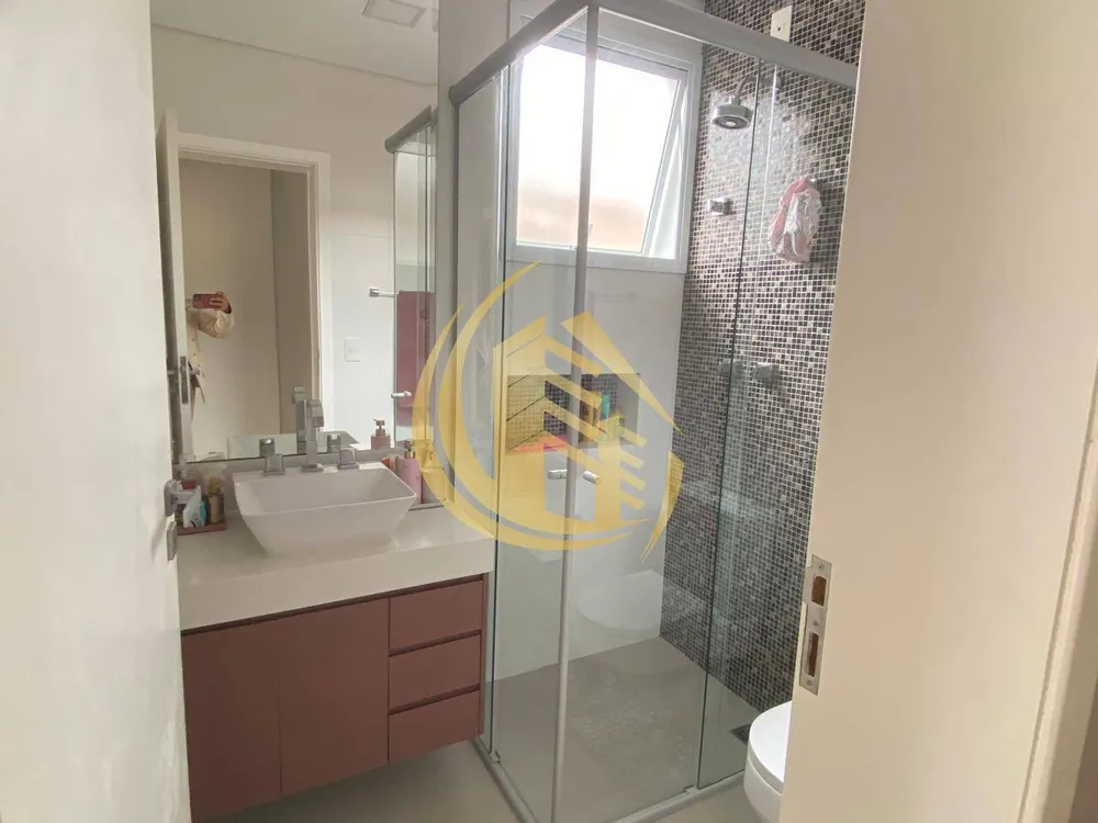 Sobrado, 3 quartos, 327 m² - Foto 1