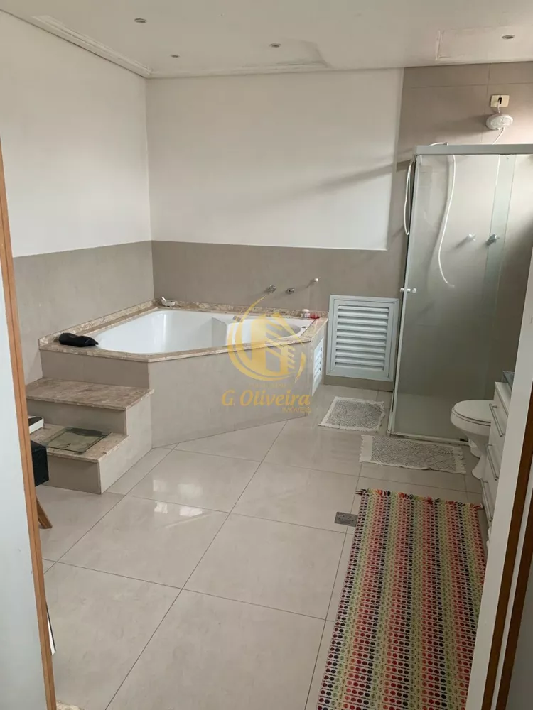 Sobrado, 3 quartos, 223 m² - Foto 1